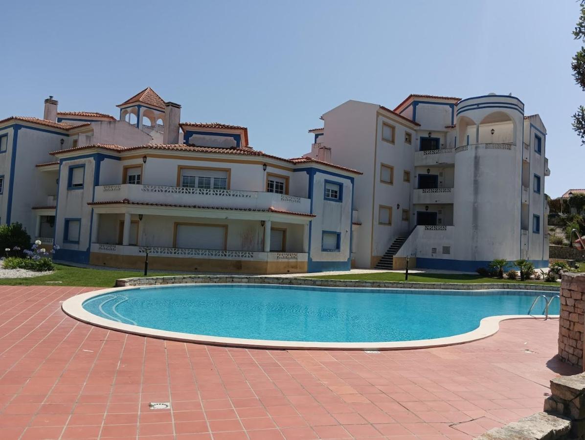 Apartamento Em D'El Rey-Obidos Beach & Surf Amoreira  外观 照片
