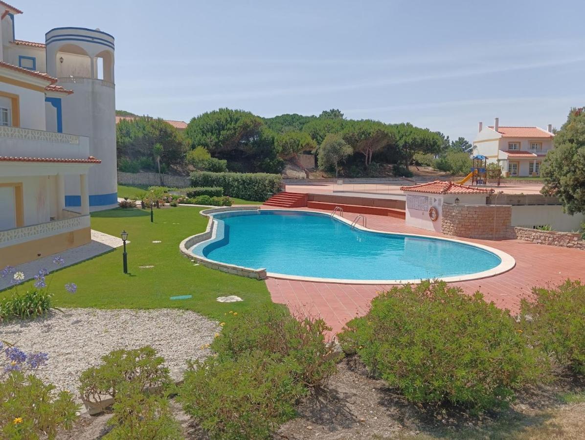 Apartamento Em D'El Rey-Obidos Beach & Surf Amoreira  外观 照片